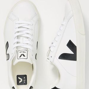 Veja Esplar  Brand new Sneakers- size 8